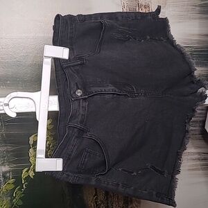 New with tags! Fashion Womens Large distressed frayed denim black jean shorts